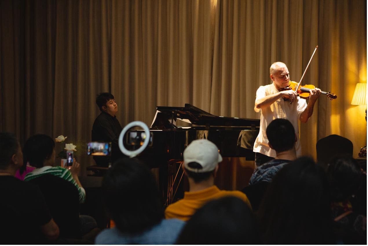 爱六艺举办夏季名琴展  价值千万的古董小提琴首次亮相中国