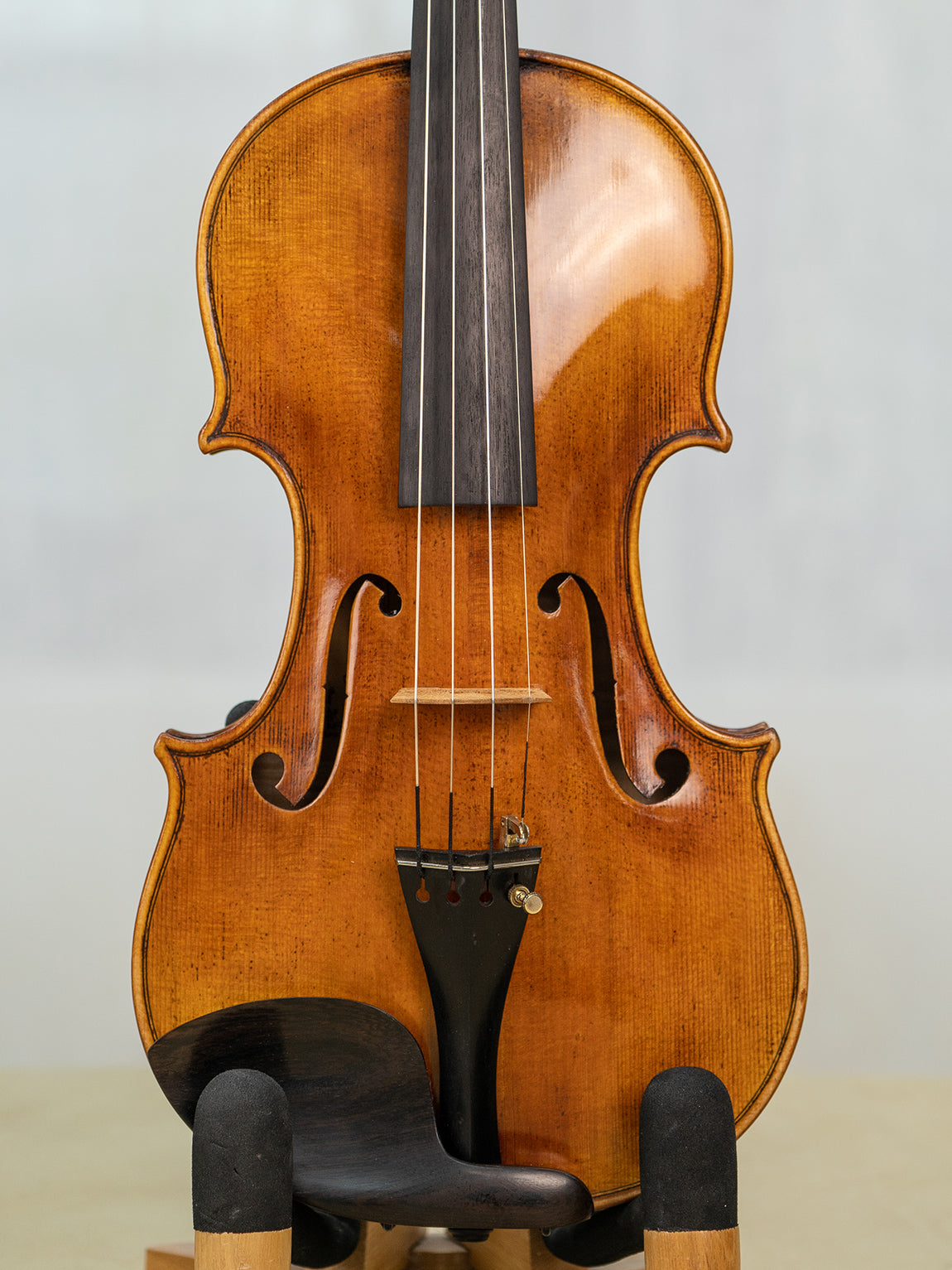Carlo Bergonzi 1733  4/4 Violin.   IUEStrings Antique-Style